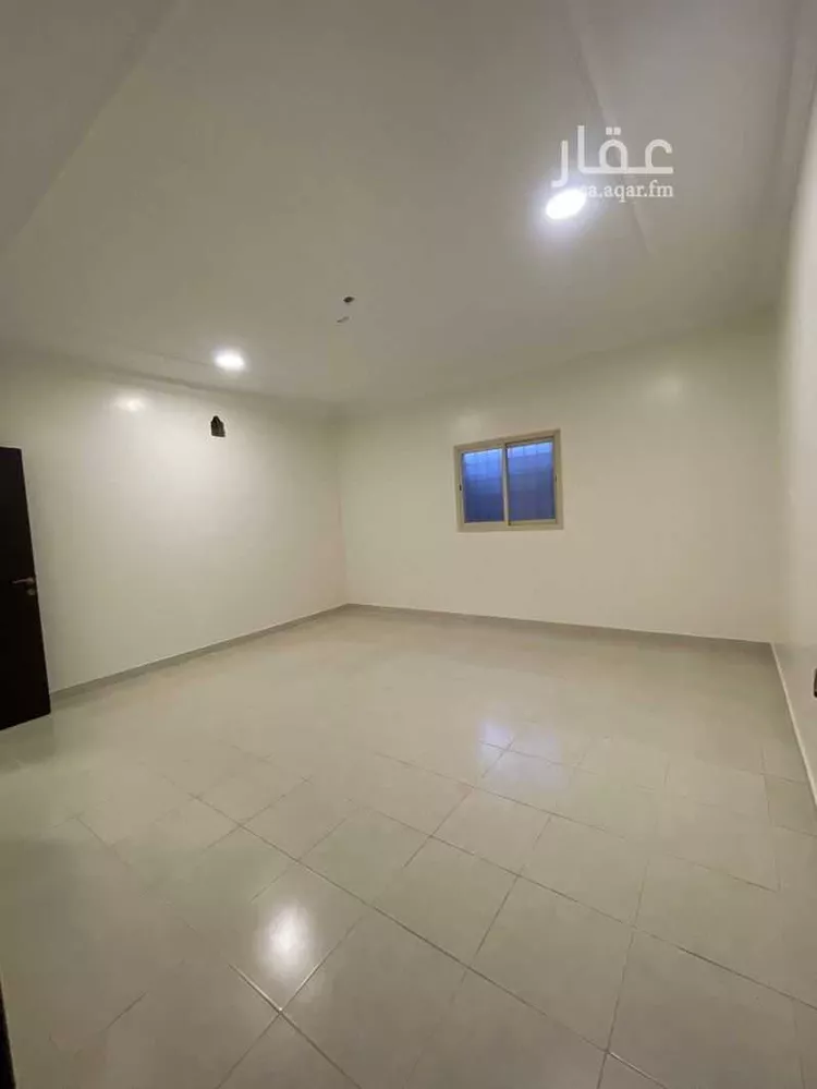 فيلا للبيع في شارع اسماء بن مالك, حي النزهة, مدينة رياض الخبراء, منطقة القصيم 6