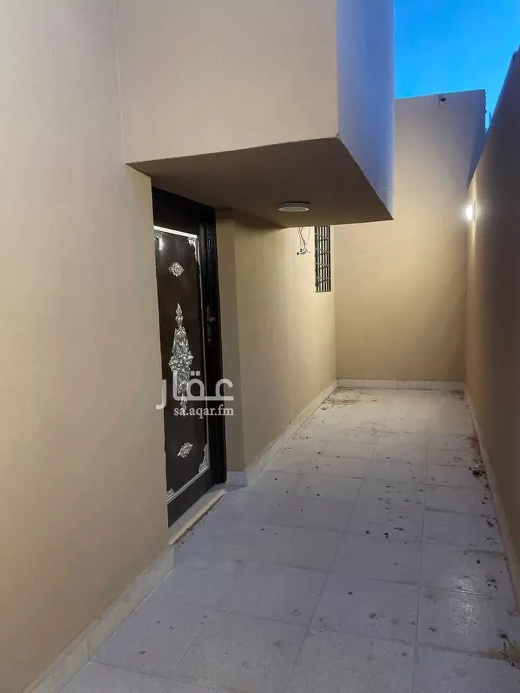 فيلا للبيع في شارع اسماء بن مالك, حي النزهة, مدينة رياض الخبراء, منطقة القصيم 14
