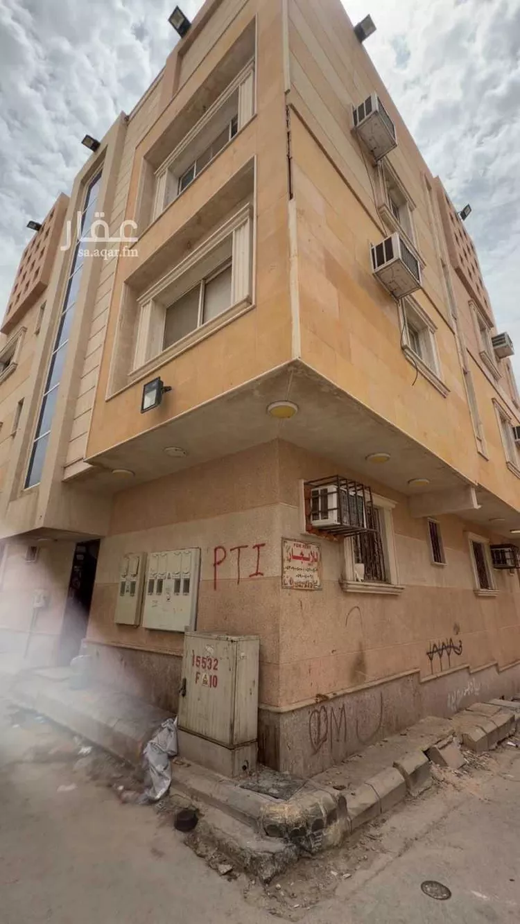 عمارة للبيع في شارع حمزة بن القاسم ، حي ثليم ، الرياض ، منطقة الرياض صورة 2