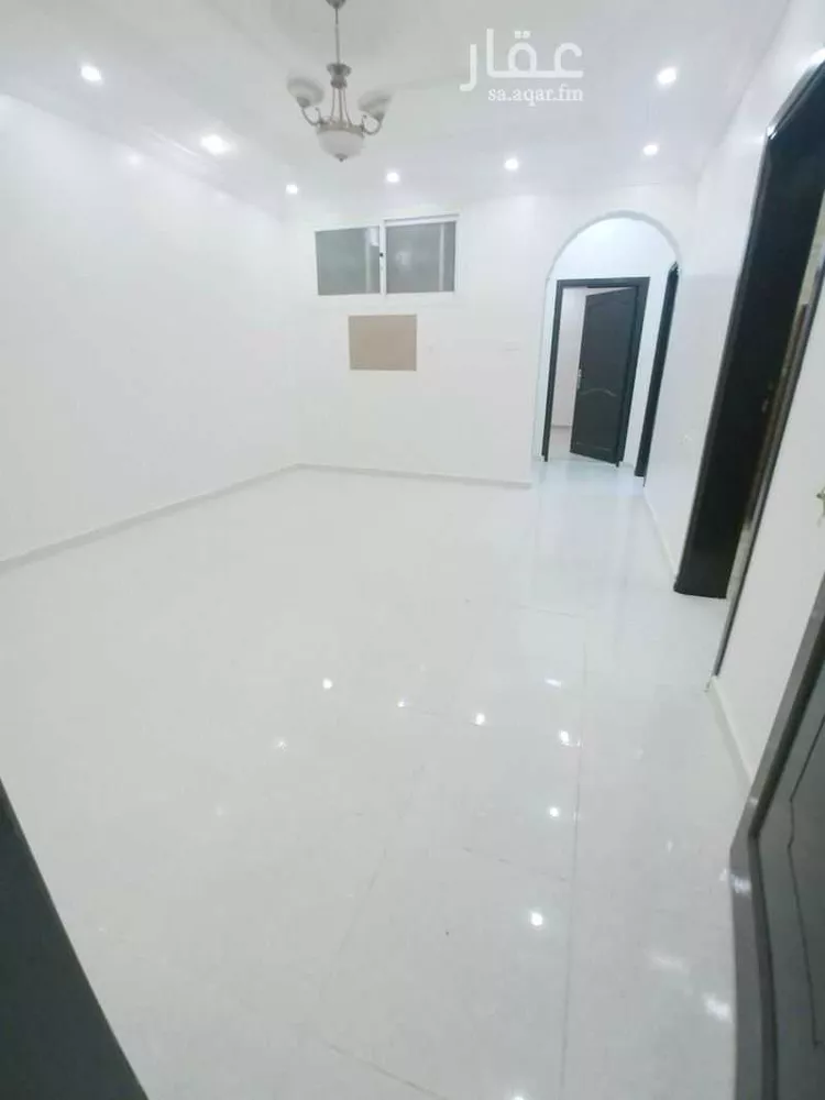 شقة للإيجار في شارع مروج الامير, حي المروج, مدينة تبوك, منطقة تبوك صورة 2