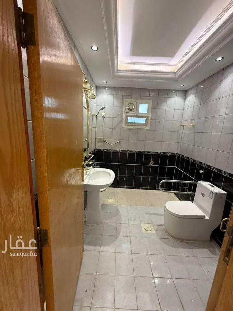 فيلا للإيجار في شارع عمر ابن اوس, حي الرائد, مدينة الرياض, منطقة الرياض صورة 5