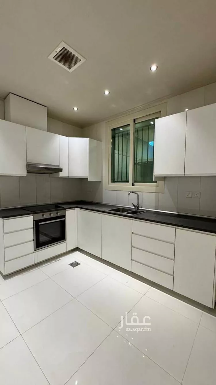 فيلا للإيجار في شارع محمد الهاروني, حي الرائد, مدينة الرياض, منطقة الرياض