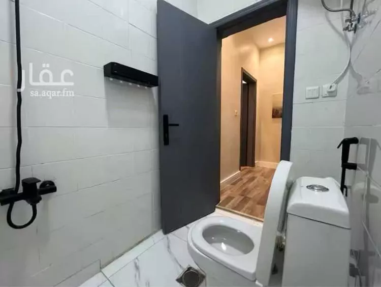 شقة مفروشة للحجز في شارع عبدالوهاب بن نافع, حي المغرزات, الرياض صورة 5
