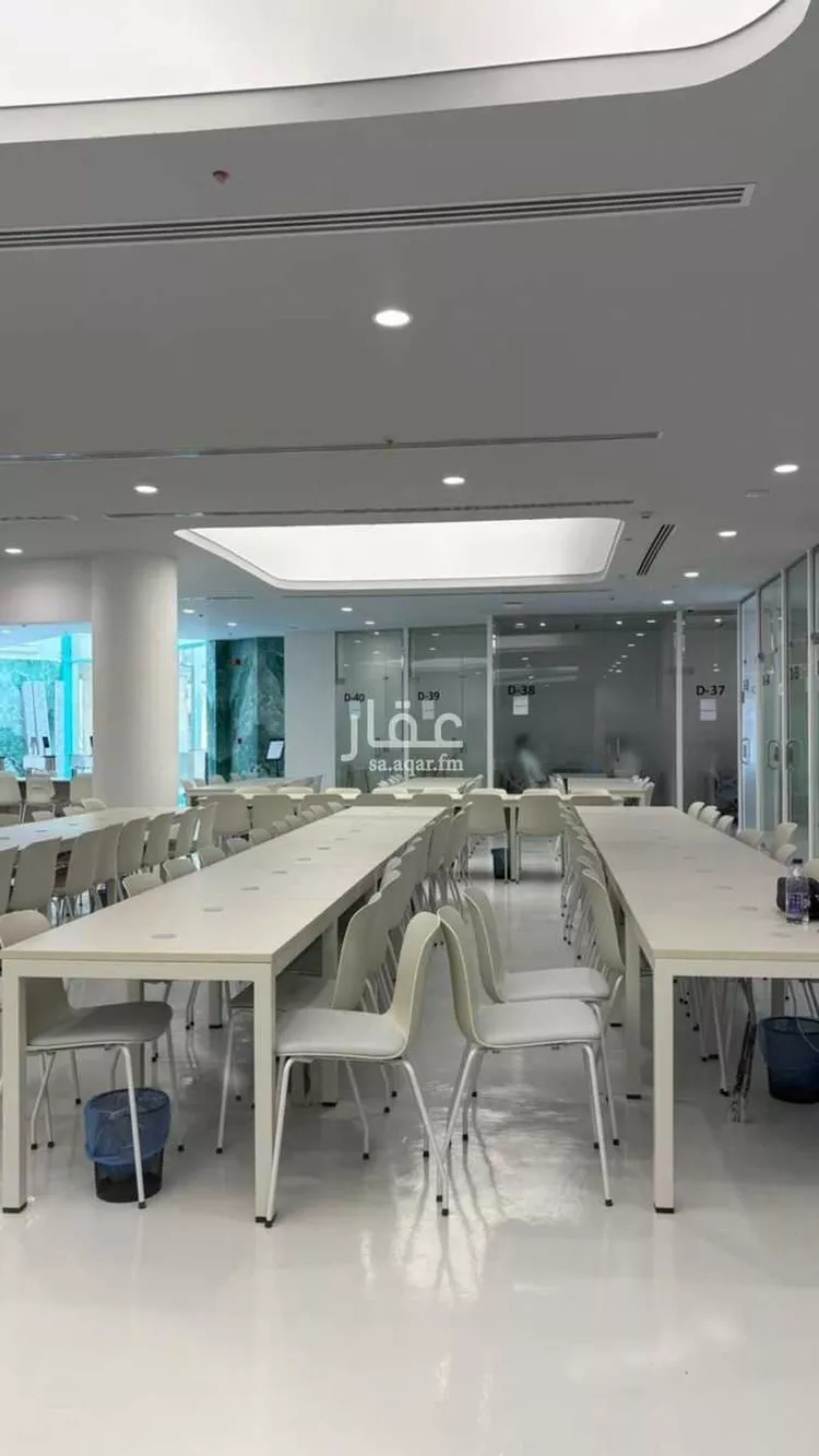 مكتب تجاري للإيجار في شارع خريص الفرعي, حي الروضة, مدينة الرياض, منطقة الرياض صورة 3
