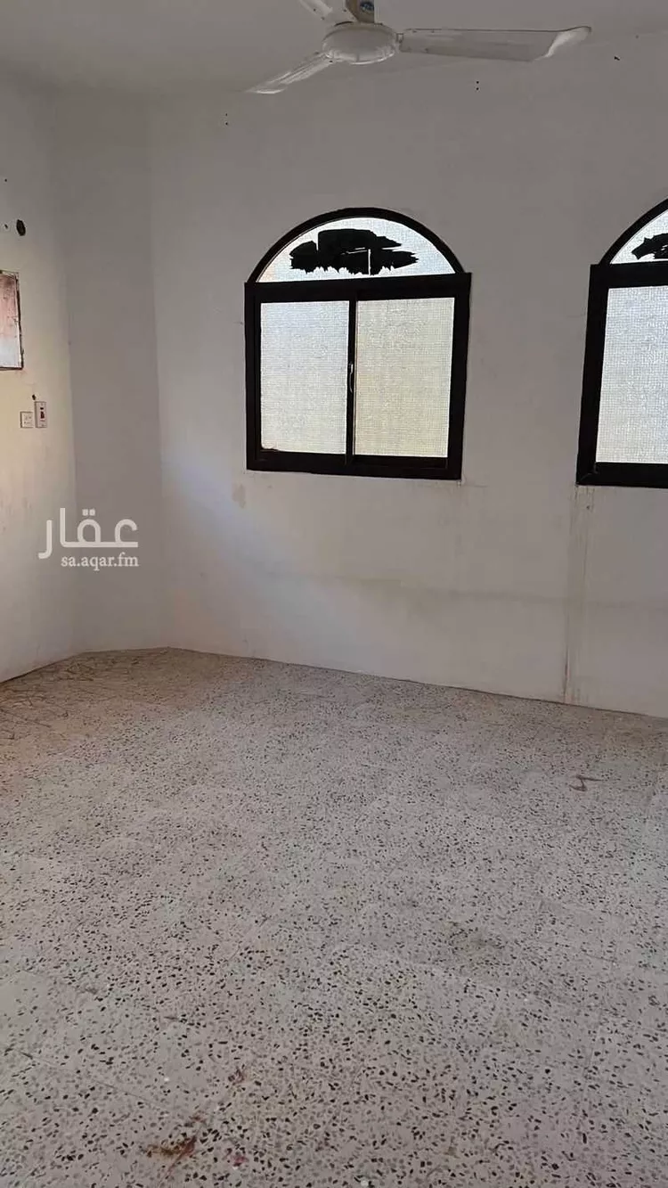 فيلا للبيع في شارع عبد الرحمن بن هبة الله ، حي الخريمي ، حائل ، منطقة حائل صورة 3