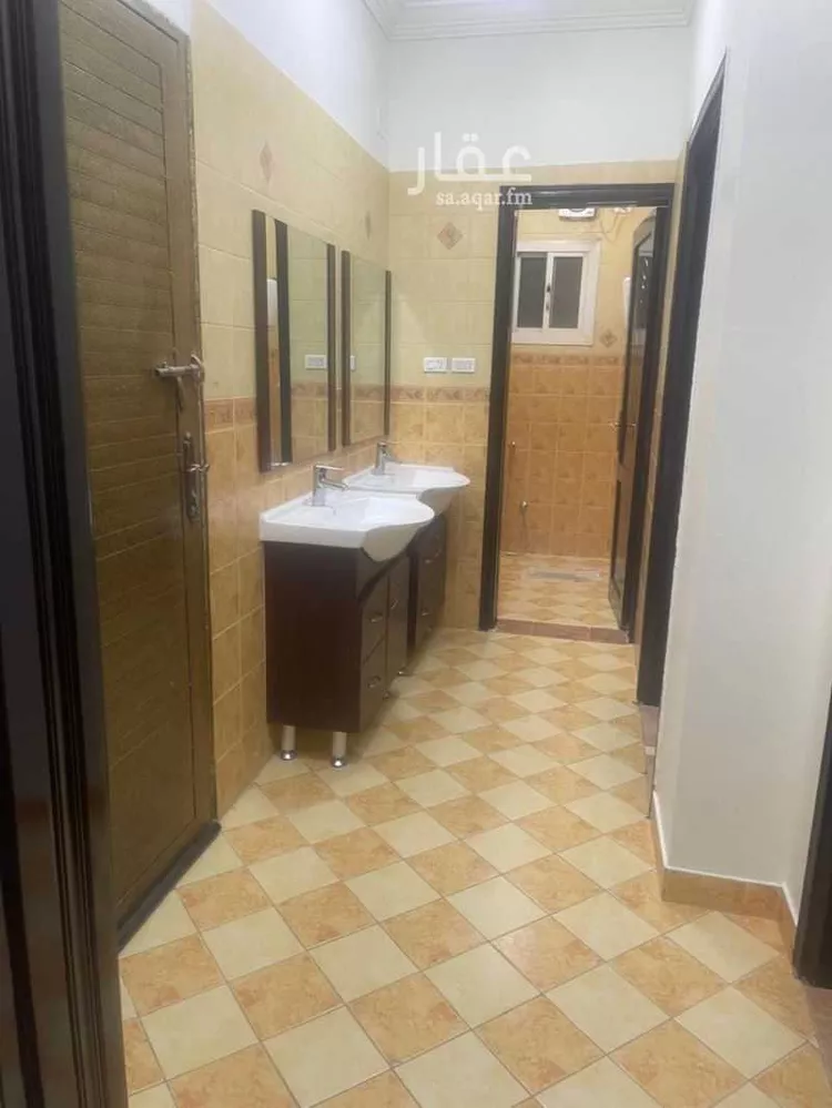 شقة للإيجار في شارع محمد الموصل, حي الورود, مدينة تبوك, منطقة تبوك صورة 4