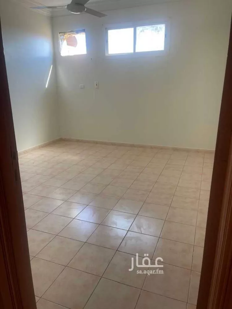 شقة للإيجار في شارع محمد الموصل, حي الورود, مدينة تبوك, منطقة تبوك صورة 3