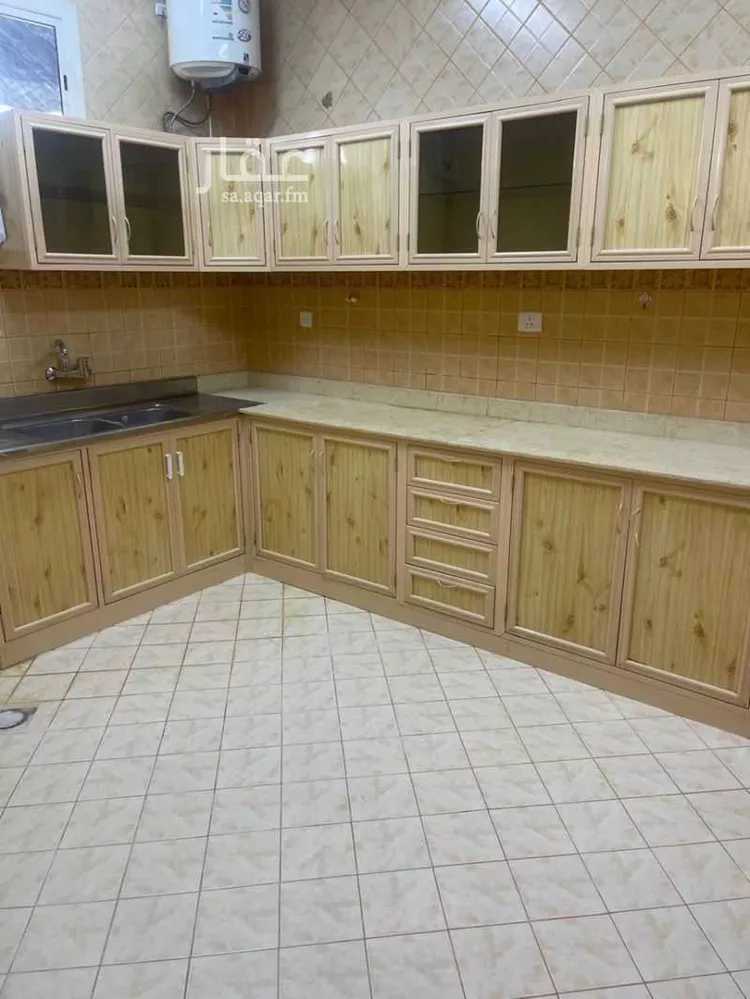 شقة للإيجار في شارع محمد الموصل, حي الورود, مدينة تبوك, منطقة تبوك صورة 4