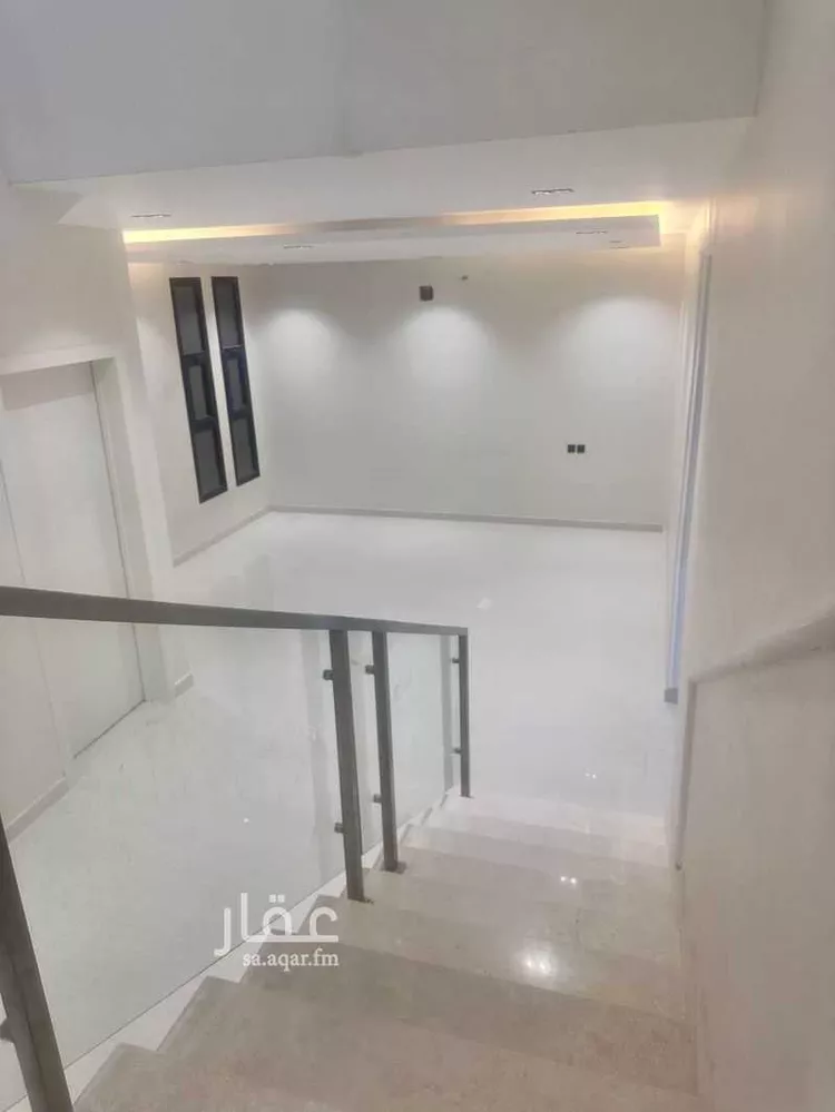 فيلا للإيجار في شارع خديجة بنت ابي الحسن ، حي العريجاء الغربية ، الرياض ، منطقة الرياض صورة 2
