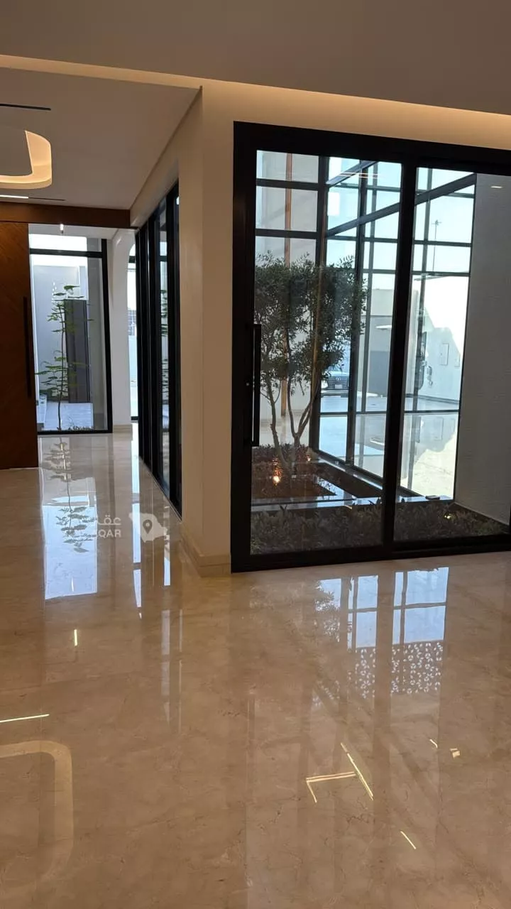 فيلا للبيع في شارع رقم 98, حي الملقا, مدينة الرياض, منطقة الرياض 18