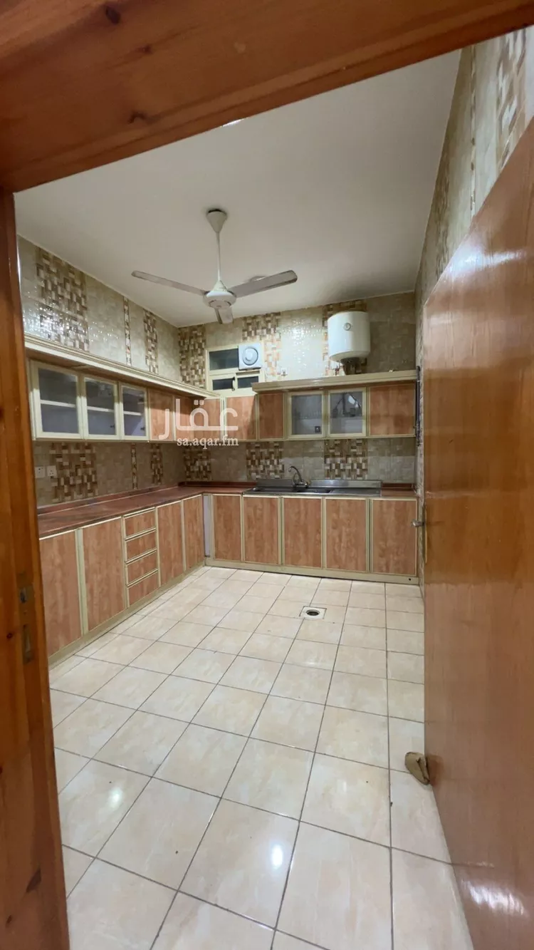 عمارة للإيجار في شارع الخليج 11, حي الخليج, مدينة احد رفيده, منطقة عسير صورة 3