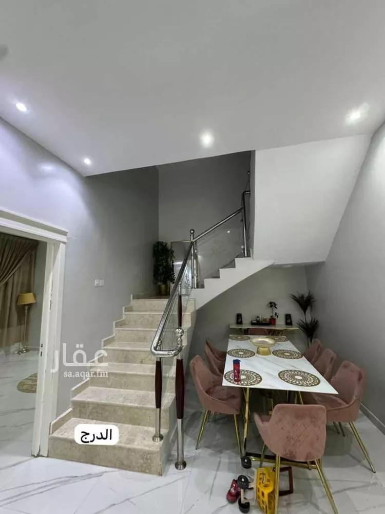 فيلا للبيع في شارع إبراهيم بن إدريس المالكي ، حي الرمال ، الرياض ، منطقة الرياض صورة 5