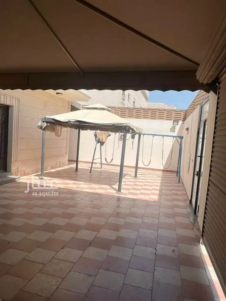 فيلا للبيع في شارع عبد الرحمن بن العباس, حي أحد, مدينة الدمام, المنطقة الشرقية صورة 2
