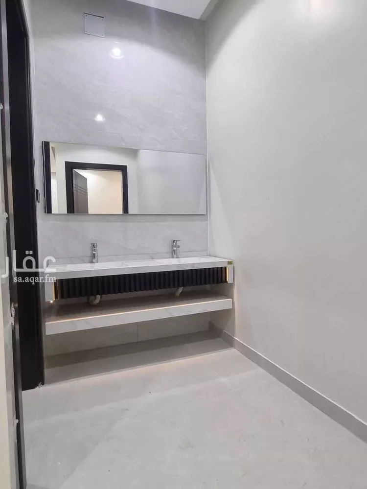 فيلا للبيع في شارع عبدالله الموصلي, حي الضاحي الشرقي, مدينة بريدة, منطقة القصيم صورة 3