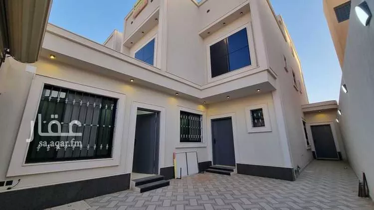 فيلا للبيع في شارع عاصم الكاتب, حي الضاحي الشرقي, مدينة بريدة, منطقة القصيم