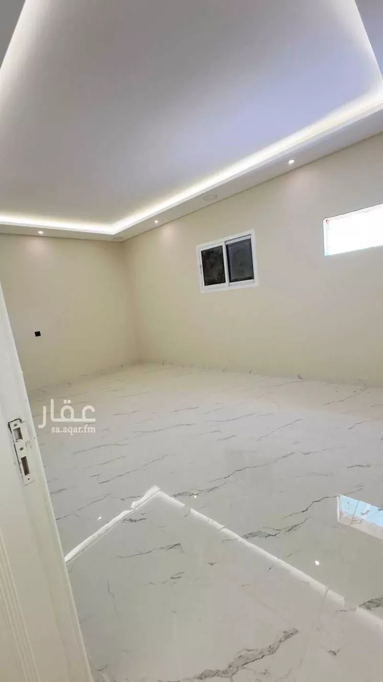 فيلا للإيجار في شارع المنذر ابن مصعب, حي الروضة, مدينة بريدة, منطقة القصيم صورة 3