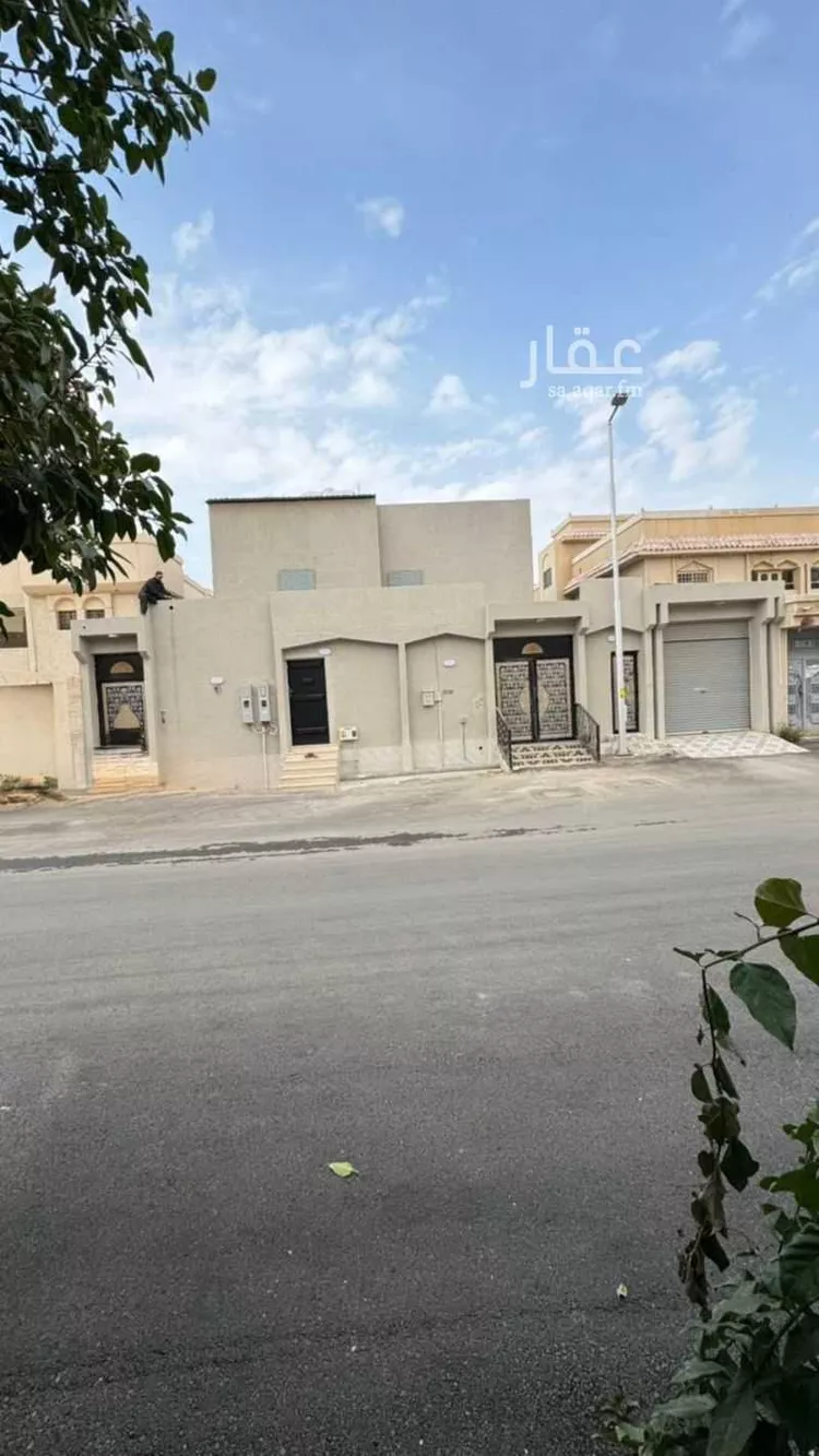 فيلا للإيجار في شارع المنذر ابن مصعب, حي الروضة, مدينة بريدة, منطقة القصيم