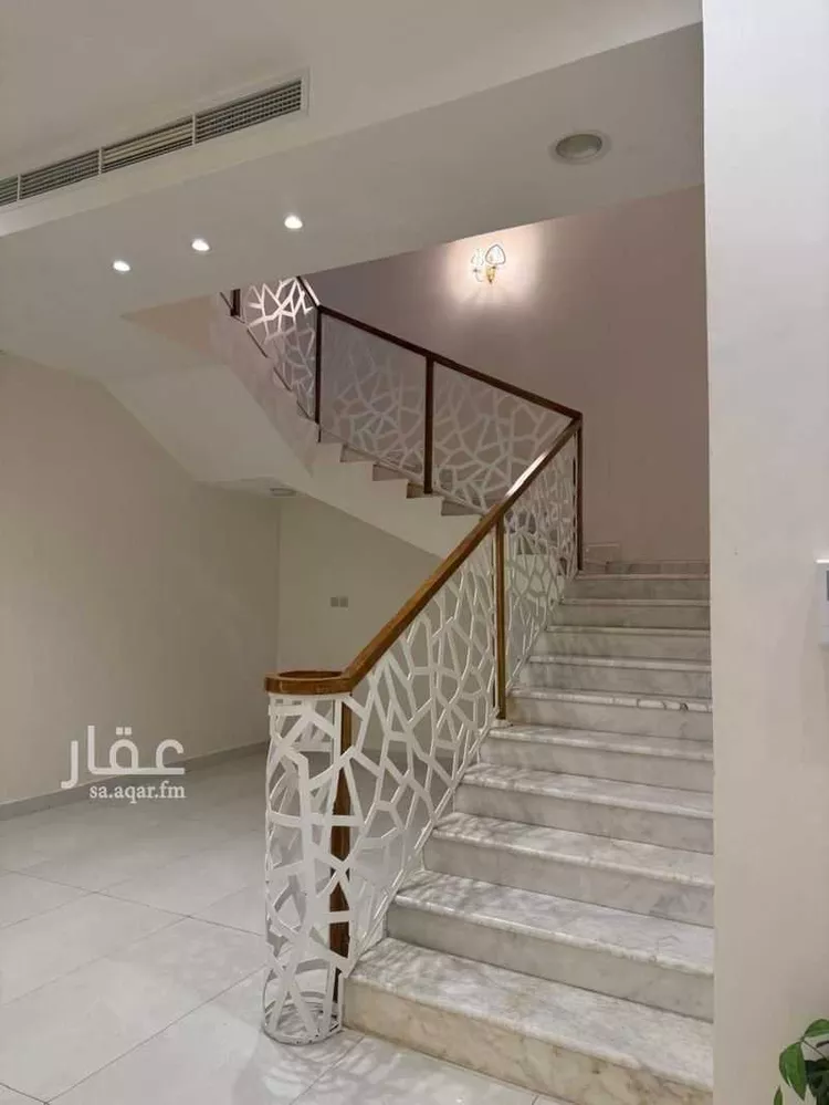 فيلا للبيع في شارع عبدالقادر القباني, حي خضيراء الجنوبية, مدينة بريدة, منطقة القصيم صورة 5