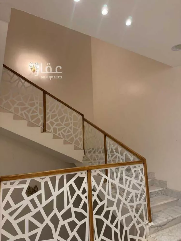 فيلا للبيع في شارع عبدالقادر القباني, حي خضيراء الجنوبية, مدينة بريدة, منطقة القصيم صورة 3