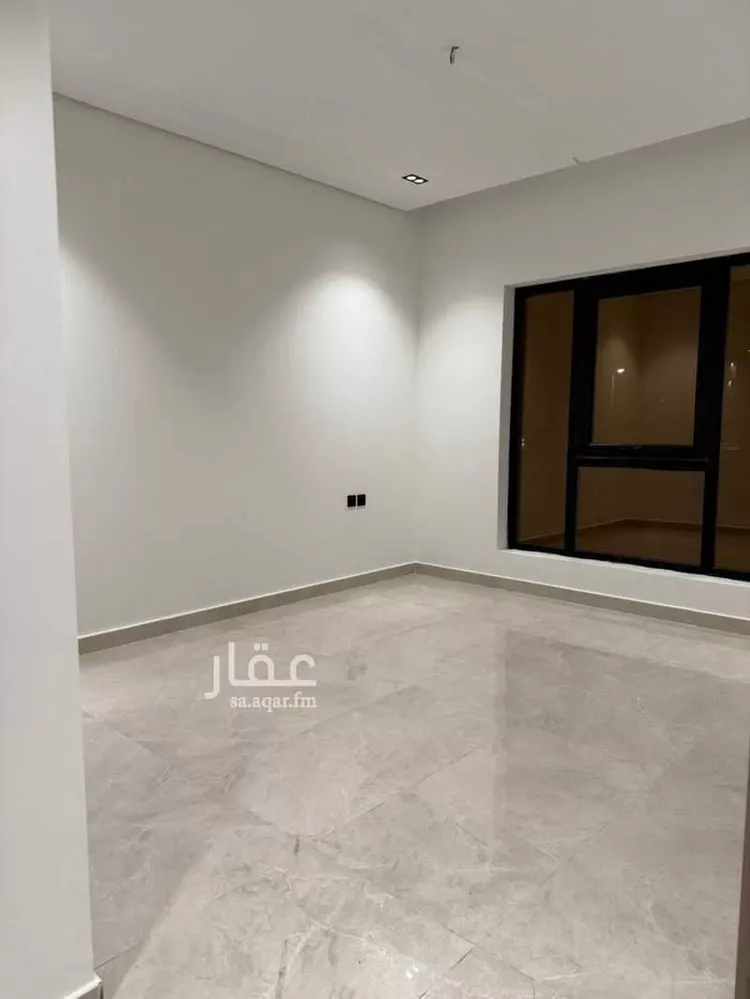 شقة للبيع في شارع عرض 18 متر, حي الواحة, مدينة الدمام, المنطقة الشرقية صورة 3