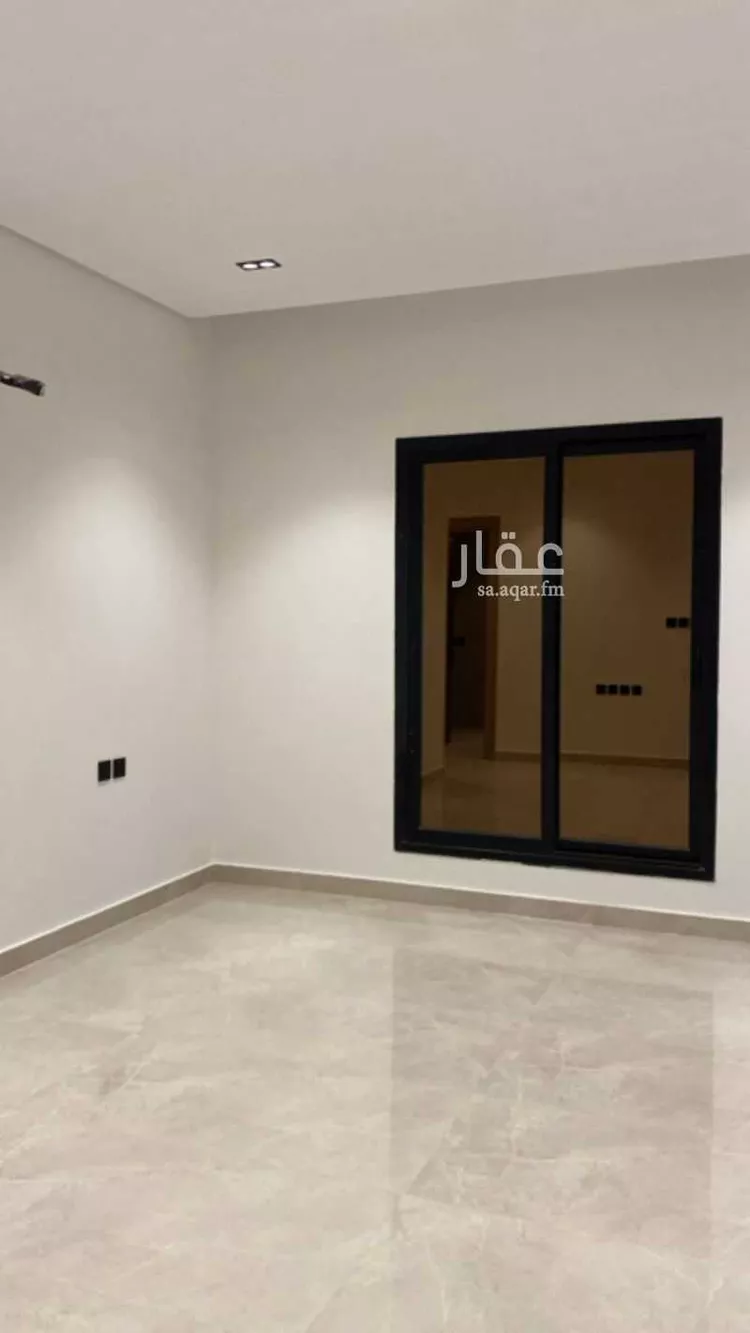 شقة للبيع في شارع عرض 18 متر, حي الواحة, مدينة الدمام, المنطقة الشرقية 7