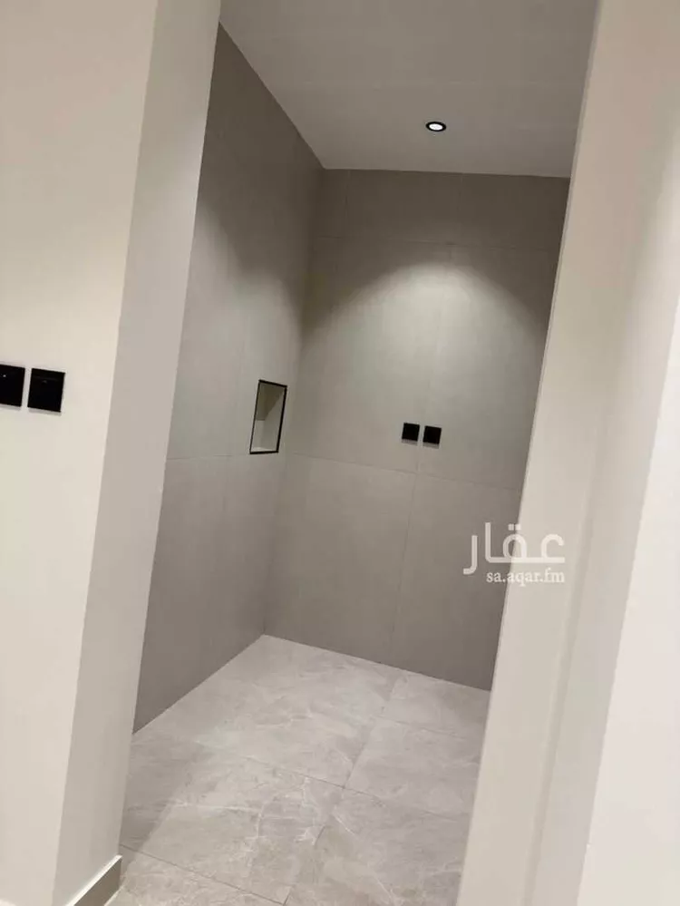 شقة للبيع في شارع عرض 18 متر, حي الواحة, مدينة الدمام, المنطقة الشرقية 9
