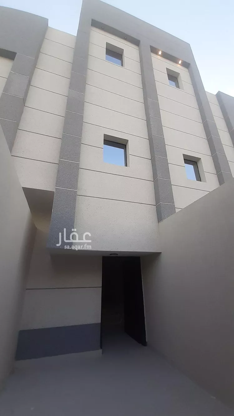 دور للبيع في شارع الرسالة, حي بدر, مدينة الرياض, منطقة الرياض صورة 2