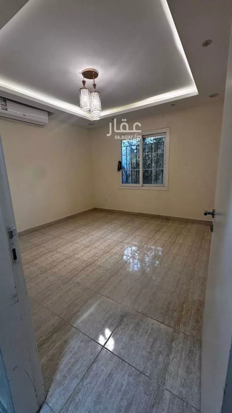 فيلا للإيجار في شارع محمود إسكندراني, حي مطار الملك خالد الدولي, مدينة الرياض, منطقة الرياض