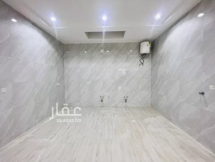 دور للبيع في شارع الكفاح, حي العزيزية, مدينة الرياض, منطقة الرياض صورة 2