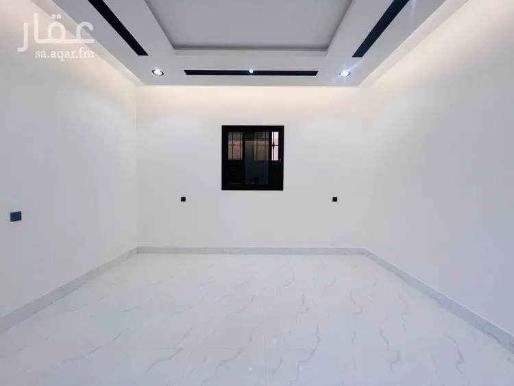 فيلا للبيع في شارع القاد الأعلى, حي العزيزية, مدينة الرياض, منطقة الرياض
