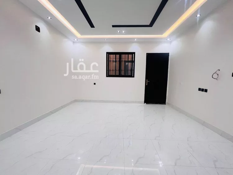 فيلا للبيع في شارع القاد الأعلى, حي العزيزية, مدينة الرياض, منطقة الرياض صورة 4