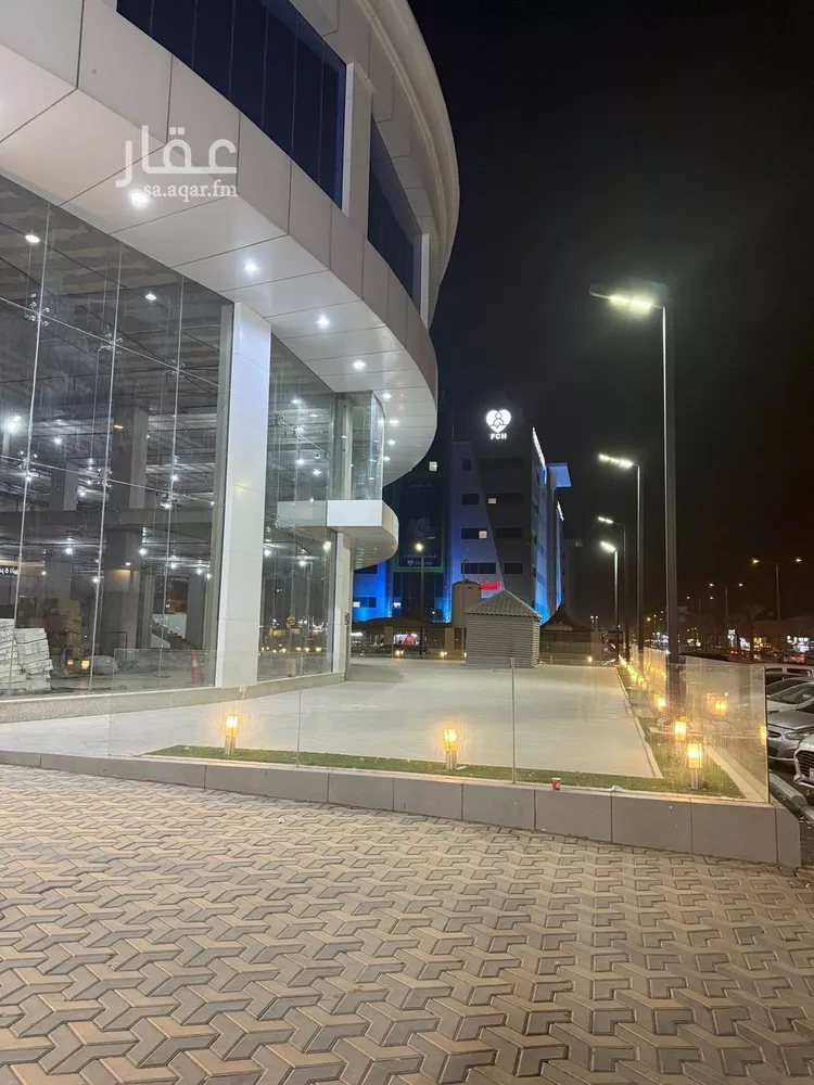 محل للإيجار في شارع خريص, حي الندوة, مدينة الرياض, منطقة الرياض صورة 2