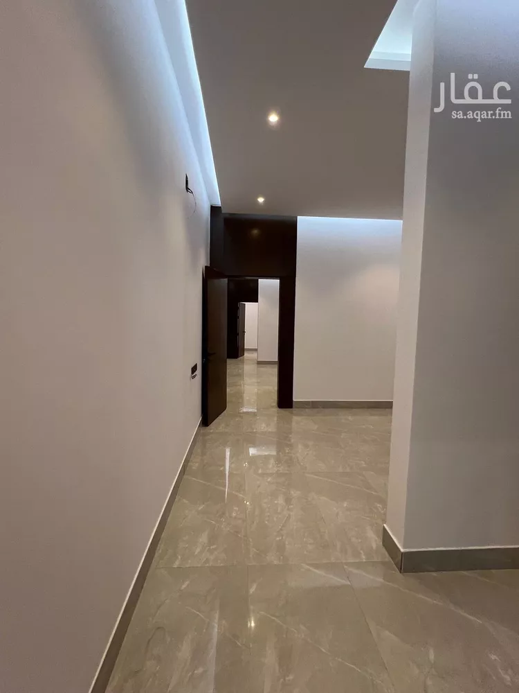 دور للبيع في شارع السلطان قابوس بن سعيد, حي المعيزيلة, مدينة الرياض, منطقة الرياض صورة 4