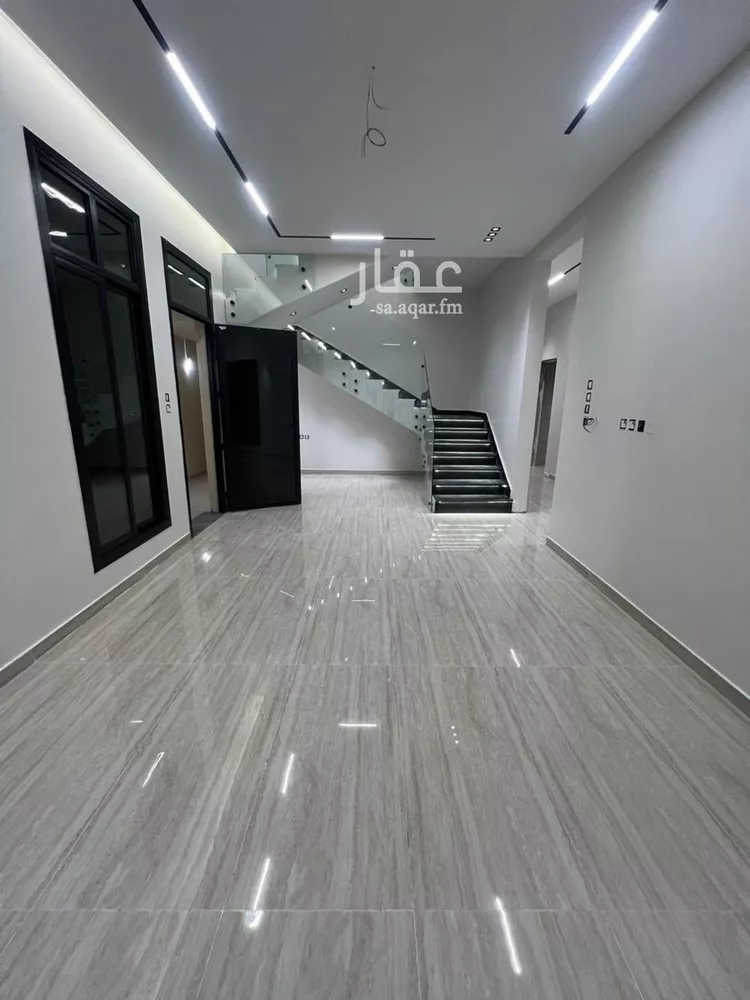 فيلا للبيع في شارع محمد الحصين, حي الرمال, مدينة الرياض, منطقة الرياض صورة 4