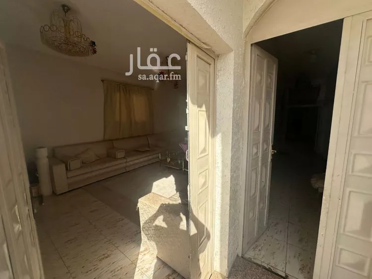 فيلا للبيع في شارع أحمد بن بكر, حي الخليج, مدينة الرياض, منطقة الرياض صورة 3