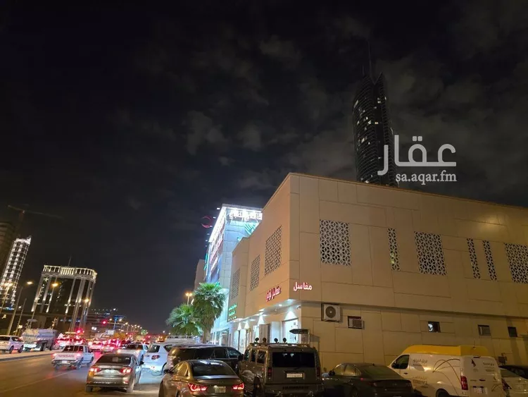 عمارة للبيع في شارع طريق الامام سعود بن فيصل الفرعي, حي العقيق, مدينة الرياض, منطقة الرياض 1 صورة
