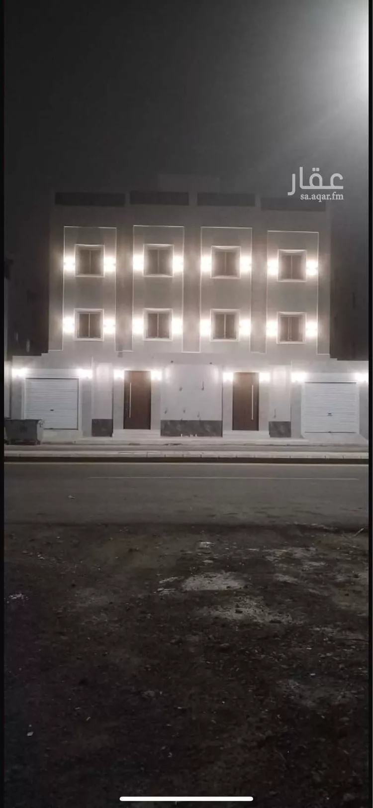 فيلا للبيع في شارع بجاد ابن السائب ، حي العاقول ، المدينة المنورة ، منطقة المدينة المنورة