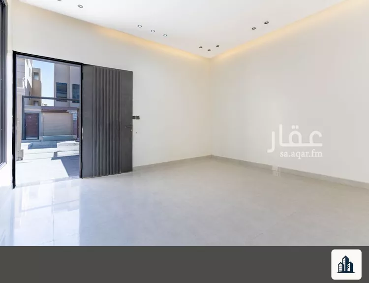 فيلا للبيع في شارع إبراهيم بن حسين, حي الرمال, مدينة الرياض, منطقة الرياض صورة 4