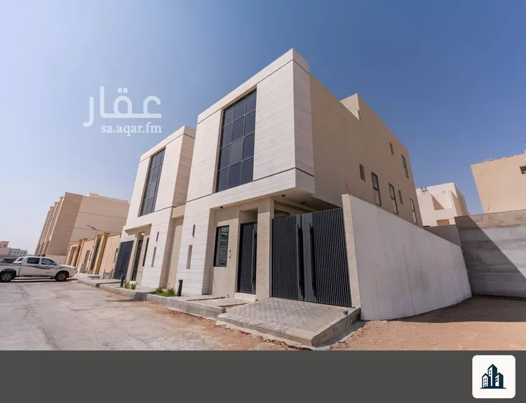 فيلا للبيع في شارع ابن المهاجر, حي المهدية, مدينة الرياض, منطقة الرياض صورة 2