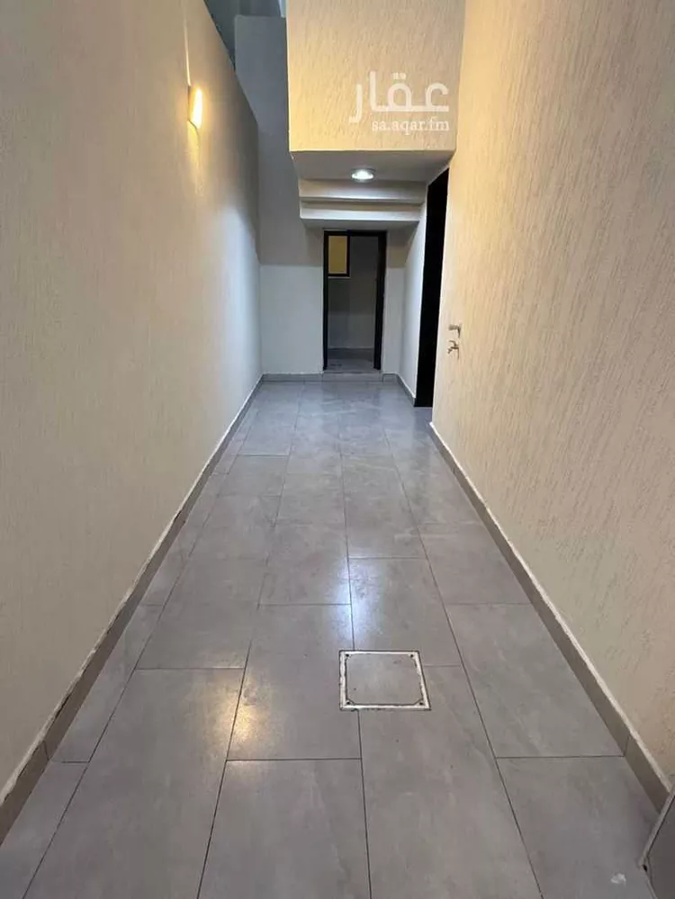 Floor for Sale in Riyadh Al Janadriyah 14
