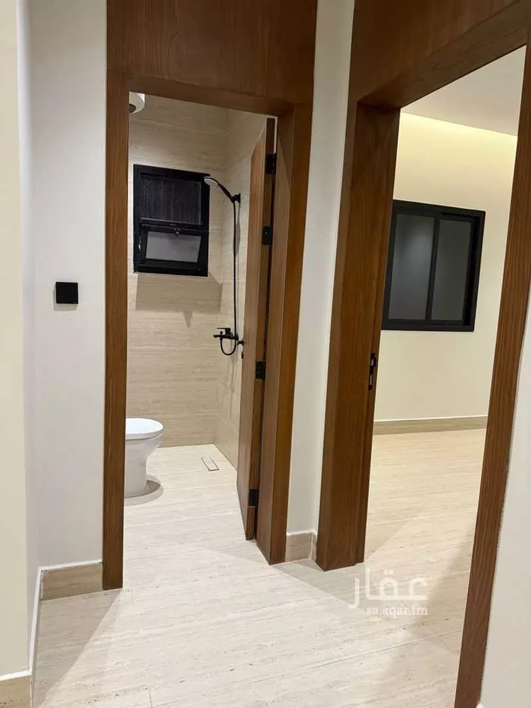 Floor for Sale in Riyadh Al Janadriyah 19