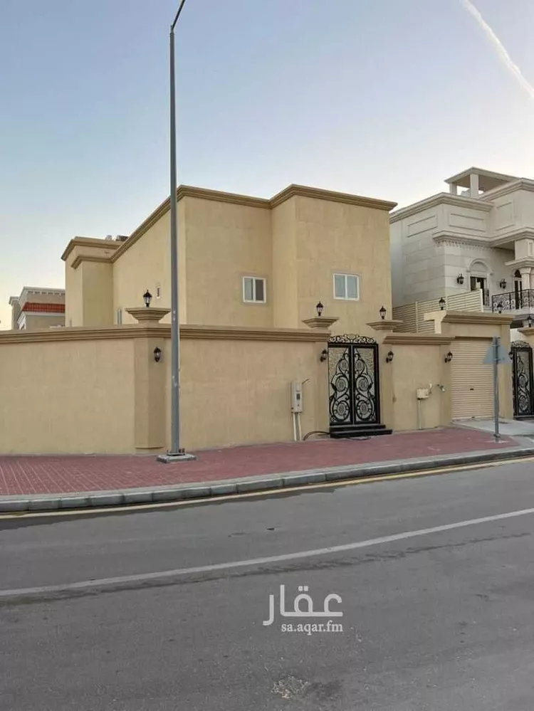 فيلا للبيع في شارع سعد الانصاري, حي الحسام, مدينة الدمام, المنطقة الشرقية