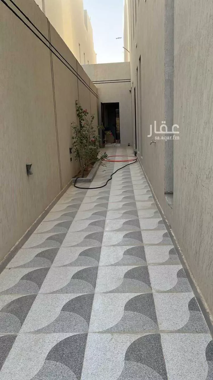 فيلا للبيع في شارع أبي العز الحبشي, حي المرجان, مدينة الرياض, منطقة الرياض صورة 2