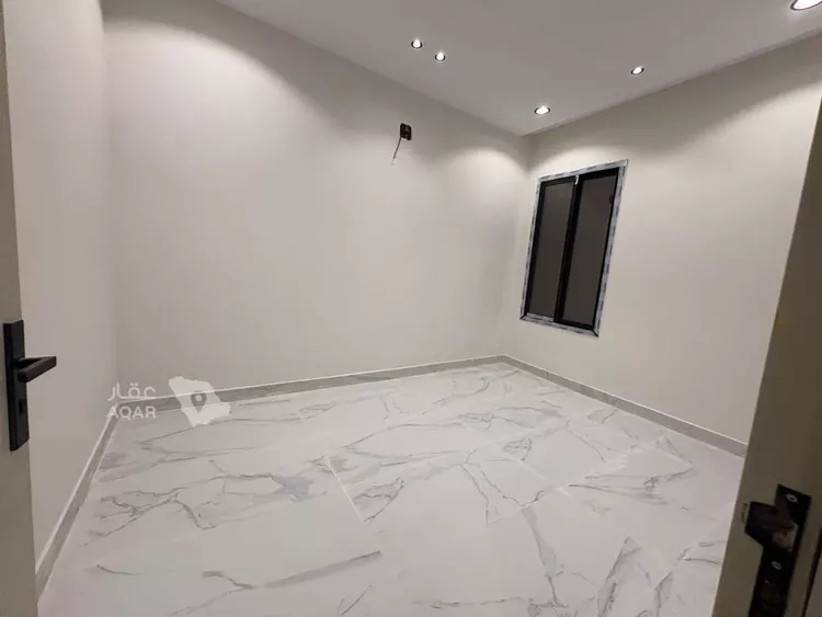 دور للبيع في شارع الرشيد التاجر, حي عكاظ, مدينة الرياض, منطقة الرياض