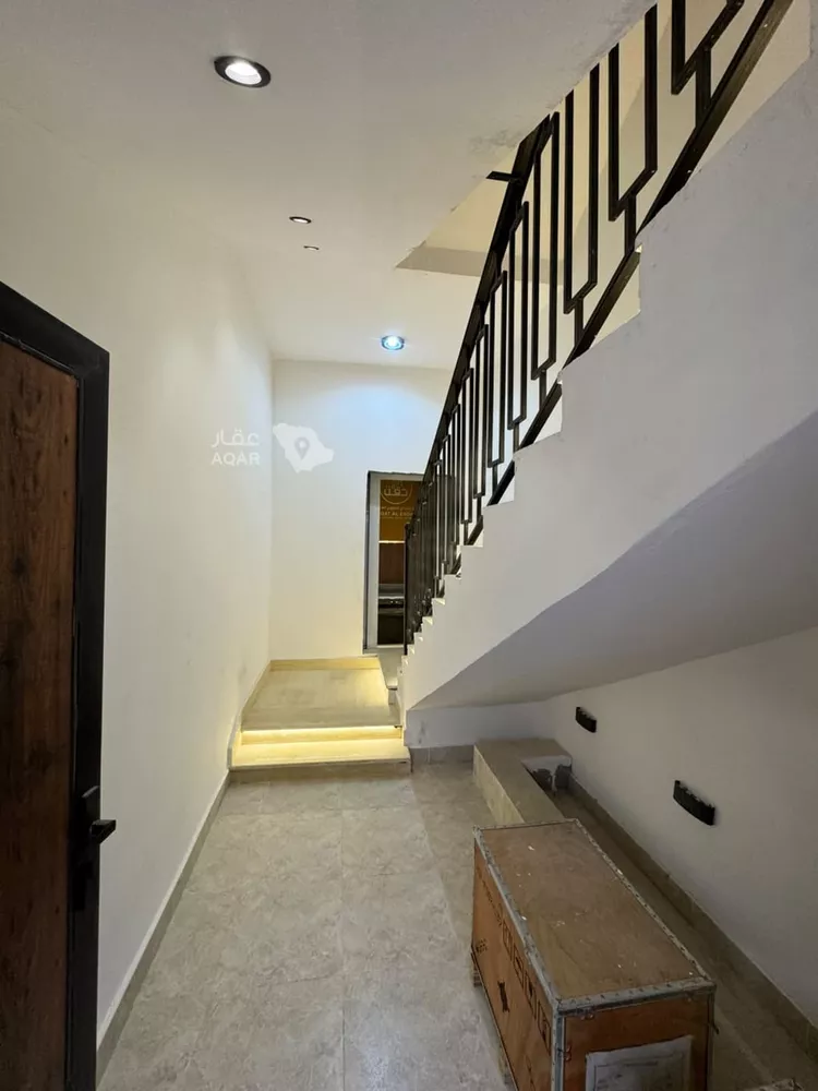 Floor for Sale in Riyadh Badr 5