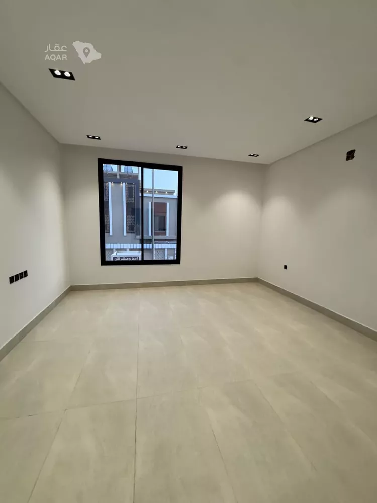 Floor for Sale in Riyadh Badr 8