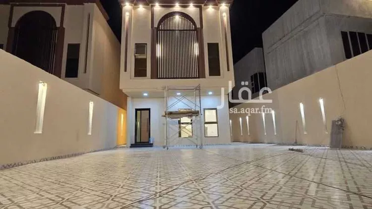 فيلا للبيع في شارع عباد ابن بشر الاشهل, حي الصقور, مدينة الاحساء, المنطقة الشرقية