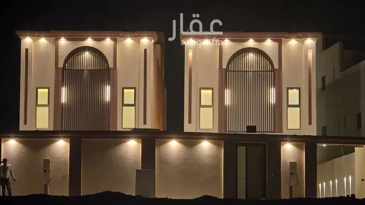 فيلا للبيع في شارع عباد ابن بشر الاشهل, حي الصقور, مدينة الاحساء, المنطقة الشرقية