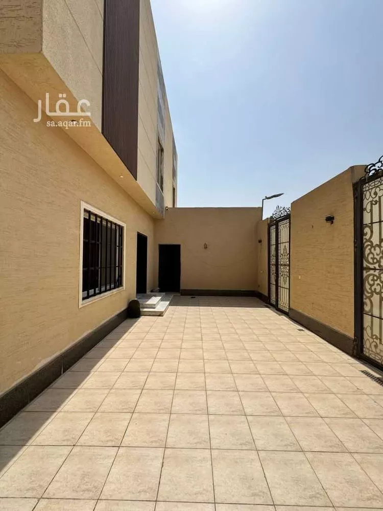 فيلا للبيع في شارع محمد جمال الدين القاسمي, حي العارض, مدينة الرياض, منطقة الرياض صورة 3