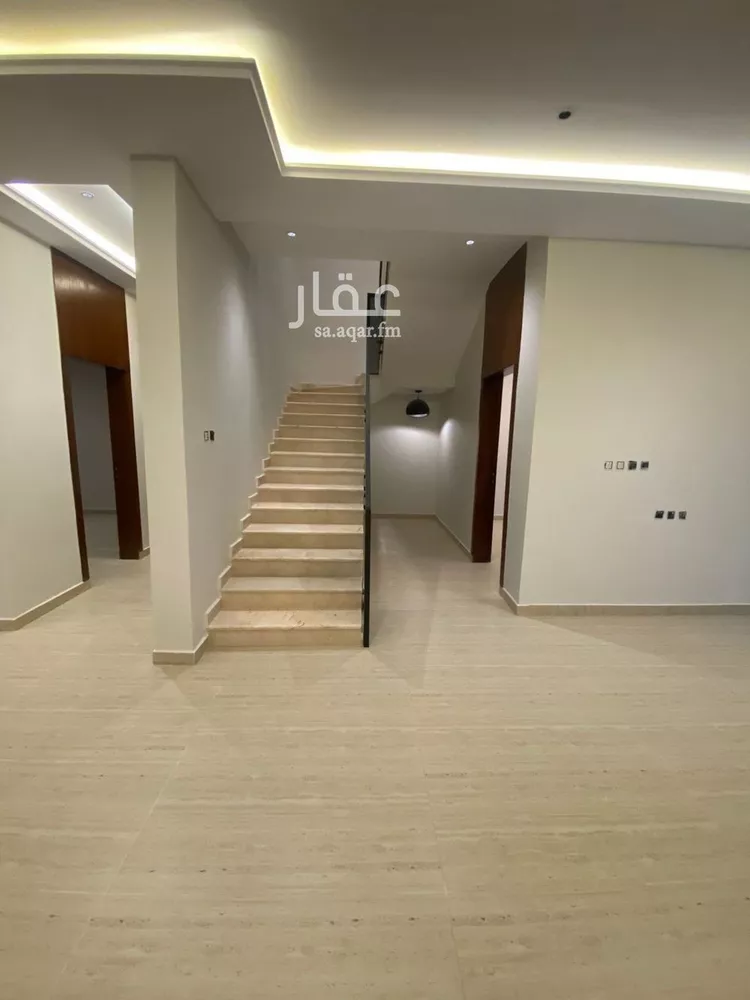 فيلا للبيع في شارع الرقعاء, حي السويدي, مدينة الرياض, منطقة الرياض صورة 5